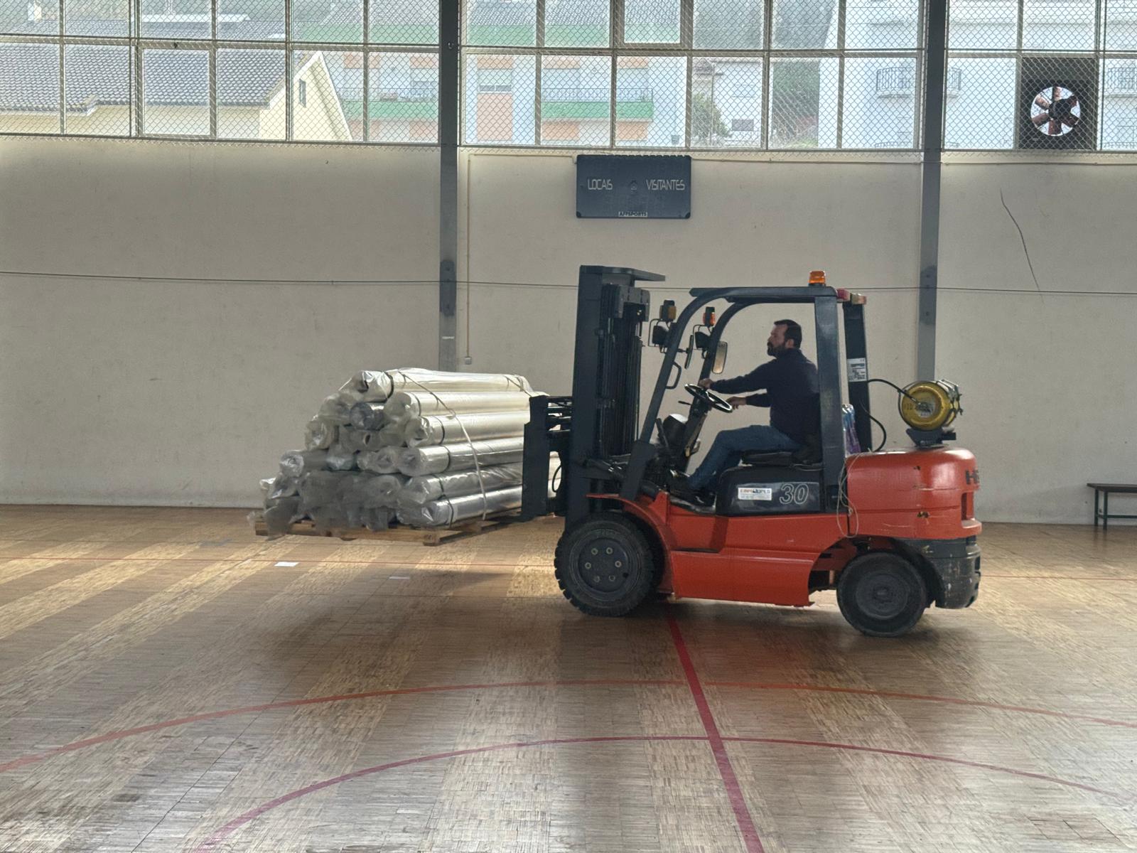 Entrega de lonas em Pombal