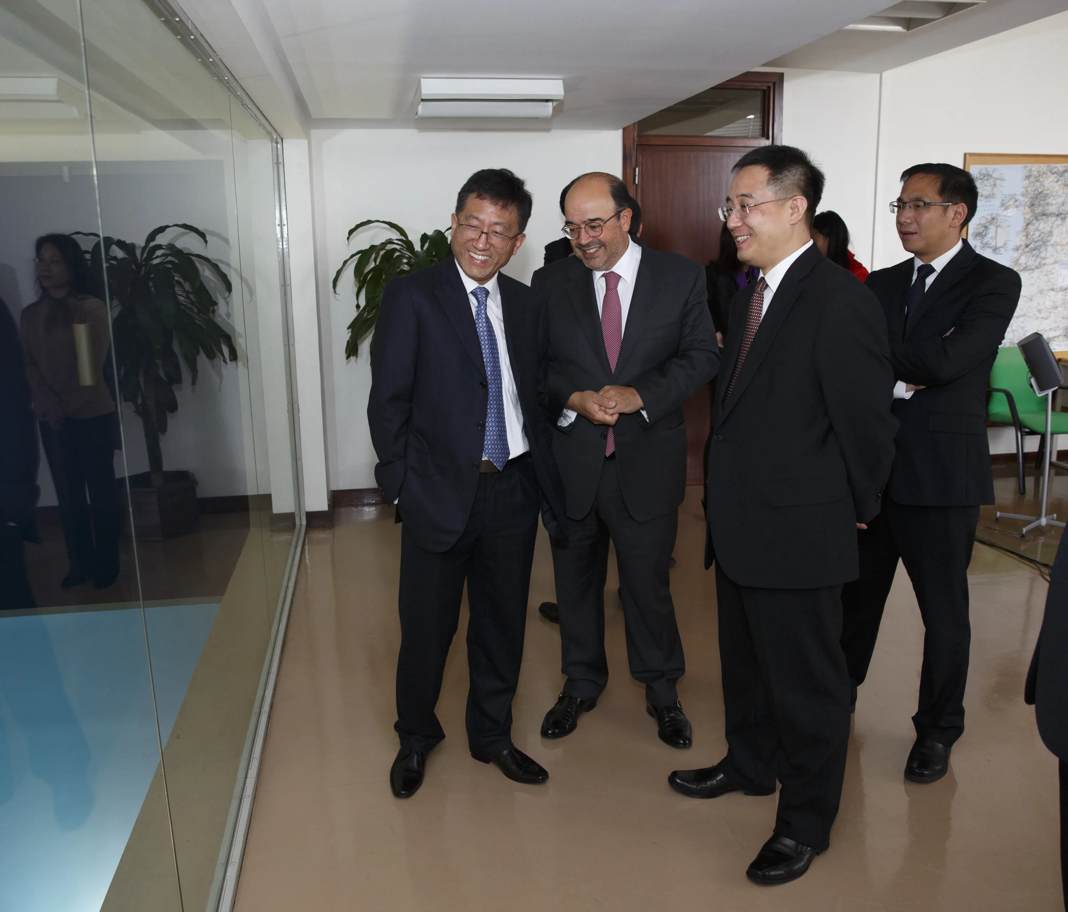 Chinese Ambassador visits REN